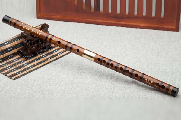 安阳乐器行介绍长笛和竹笛的不同